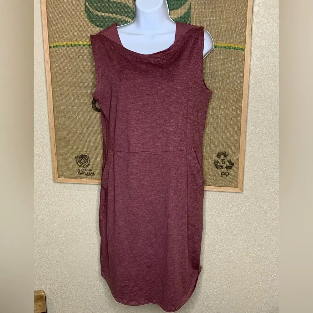 Columbia Pink sleeveless tunic Activewear with pockets